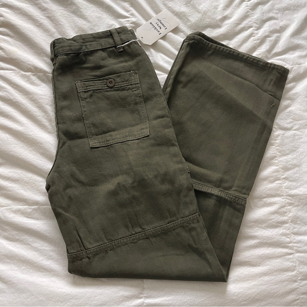 Women’s Olive Green cargo Pants S NWT